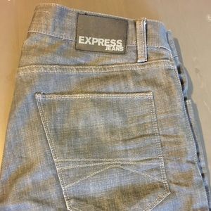I wore it once doesn’t fit me. Express jean
